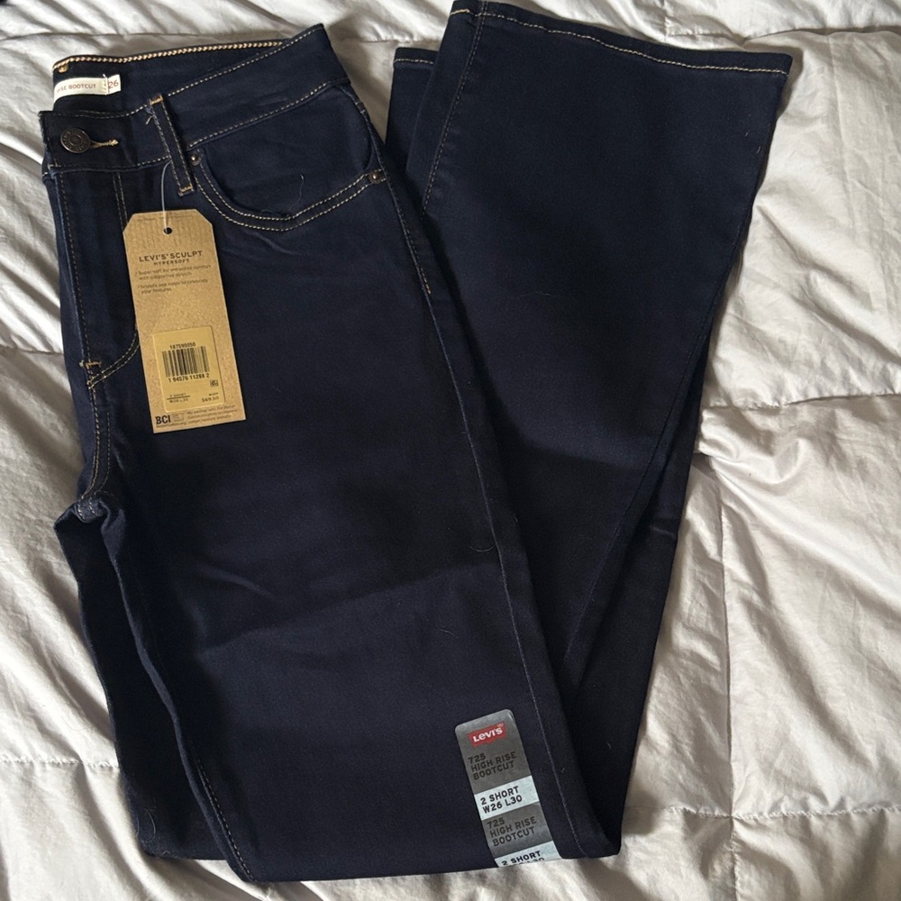 Levi's women’s Navy high rise bootcut 
Size 2 short